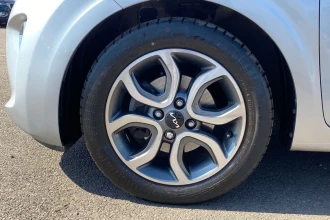 Vehicle Thumbnail 11