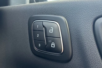 Vehicle Thumbnail 52