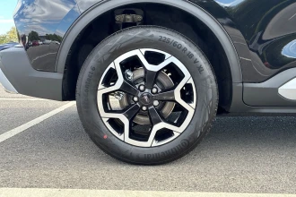 Vehicle Thumbnail 11