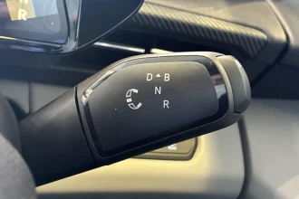 Vehicle Thumbnail 8