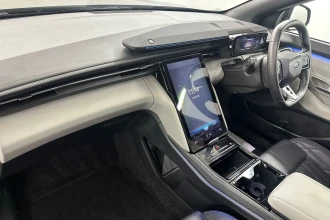 Vehicle Thumbnail 14