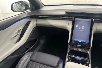 Vehicle Thumbnail 31