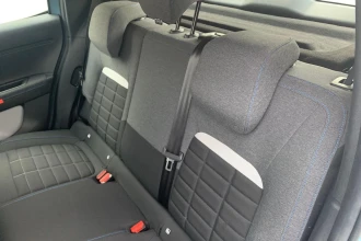 Vehicle Thumbnail 16