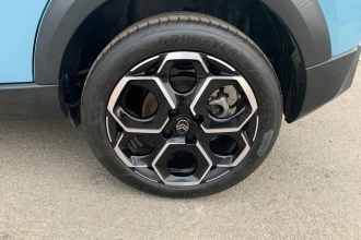 Vehicle Thumbnail 38
