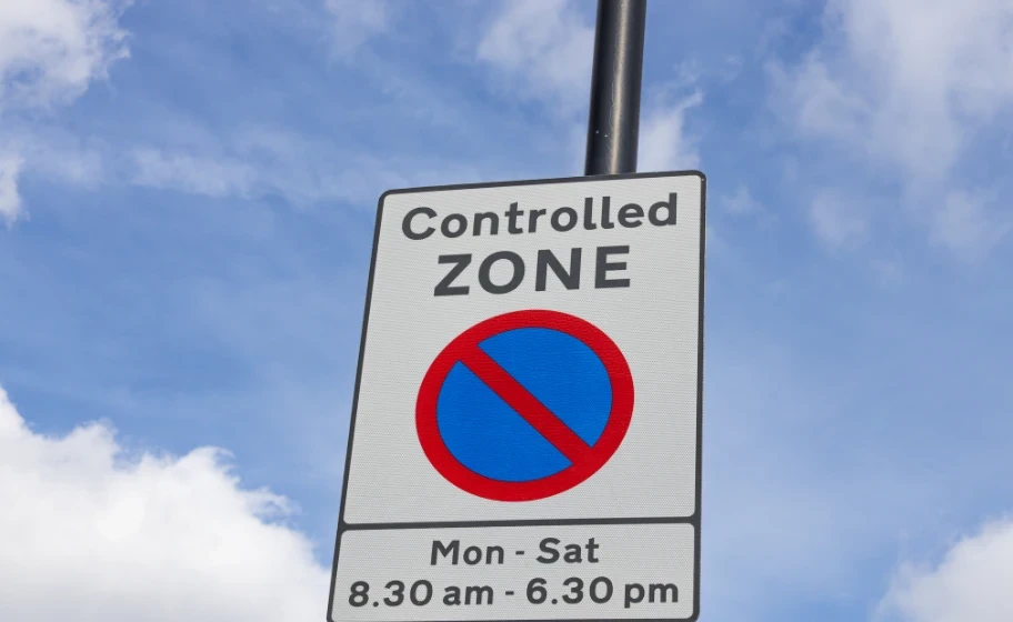 Controlled Parking Zones (CPZ) Explained For UK Drivers