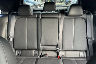 Vehicle Thumbnail 16