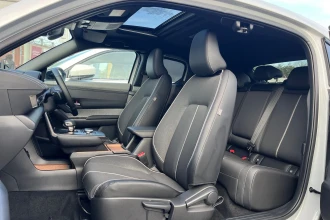 Vehicle Thumbnail 32