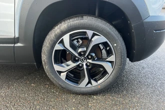 Vehicle Thumbnail 11