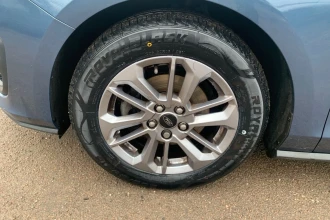 Vehicle Thumbnail 19