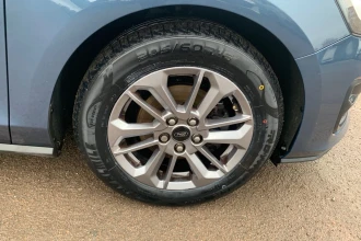 Vehicle Thumbnail 11