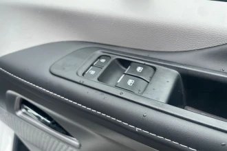 Vehicle Thumbnail 24