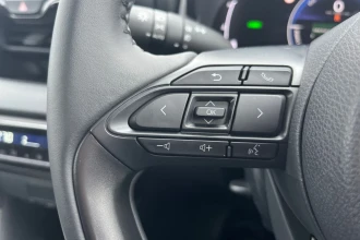 Vehicle Thumbnail 32