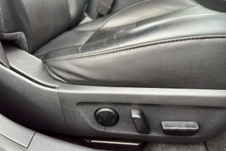 Vehicle Thumbnail 34