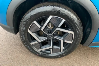 Vehicle Thumbnail 26