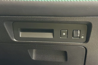 Vehicle Thumbnail 26