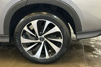 Vehicle Thumbnail 11