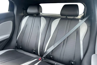 Vehicle Thumbnail 16