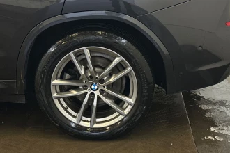 Vehicle Thumbnail 11