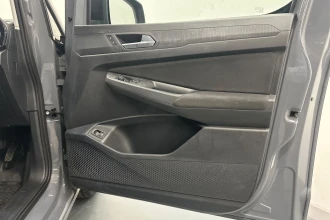 Vehicle Thumbnail 25