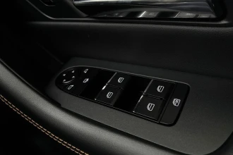 Vehicle Thumbnail 43