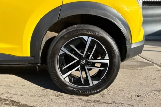 Vehicle Thumbnail 18