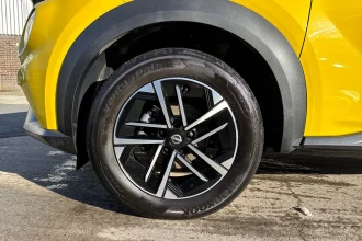 Vehicle Thumbnail 11