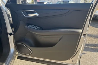 Vehicle Thumbnail 26