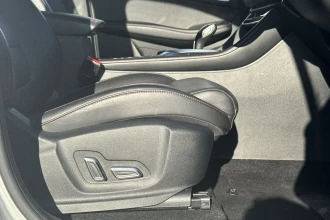 Vehicle Thumbnail 30