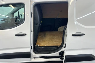 Vehicle Thumbnail 18