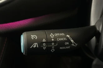 Vehicle Thumbnail 32