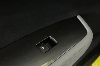 Vehicle Thumbnail 16