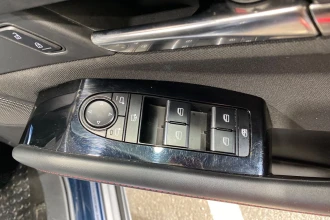 Vehicle Thumbnail 26