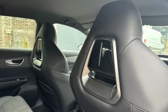 Vehicle Thumbnail 20