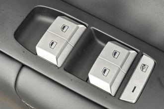 Vehicle Thumbnail 26