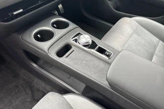 Vehicle Thumbnail 32