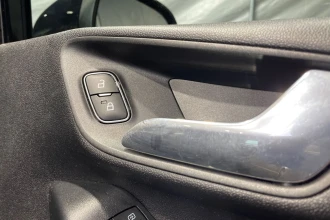 Vehicle Thumbnail 32