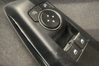 Vehicle Thumbnail 33
