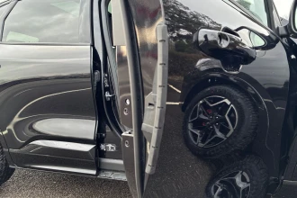 Vehicle Thumbnail 30