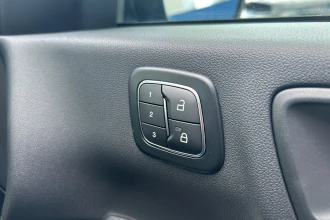 Vehicle Thumbnail 26