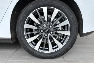Vehicle Thumbnail 9