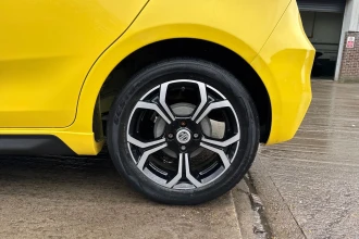 Vehicle Thumbnail 18