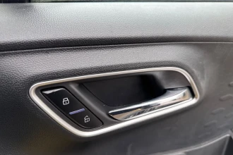 Vehicle Thumbnail 30