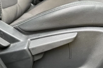 Vehicle Thumbnail 32