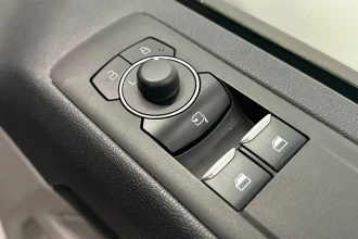 Vehicle Thumbnail 25
