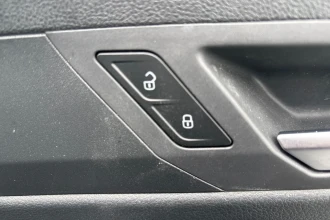 Vehicle Thumbnail 26