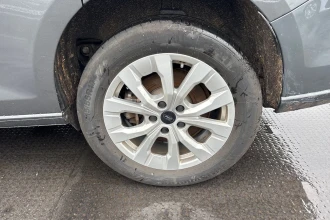 Vehicle Thumbnail 11