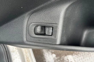 Vehicle Thumbnail 25