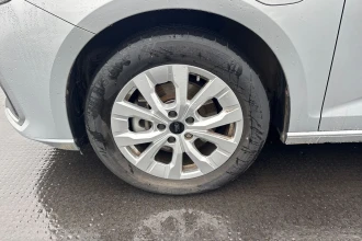 Vehicle Thumbnail 11