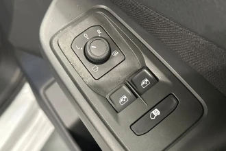 Vehicle Thumbnail 25