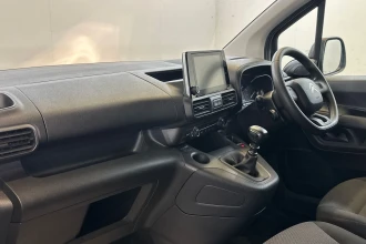 Vehicle Thumbnail 14